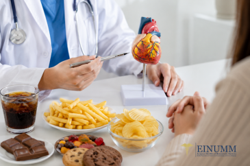 Alimenti ultraprocessati e rischio cardiovascolare: aumentano il rischio di infarto e ictus anche con colesterolo normale